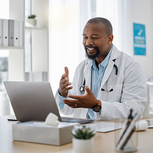 doctor talking to patient through telemedicine 