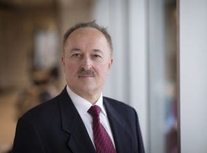 Dr. Dicpinigaitis